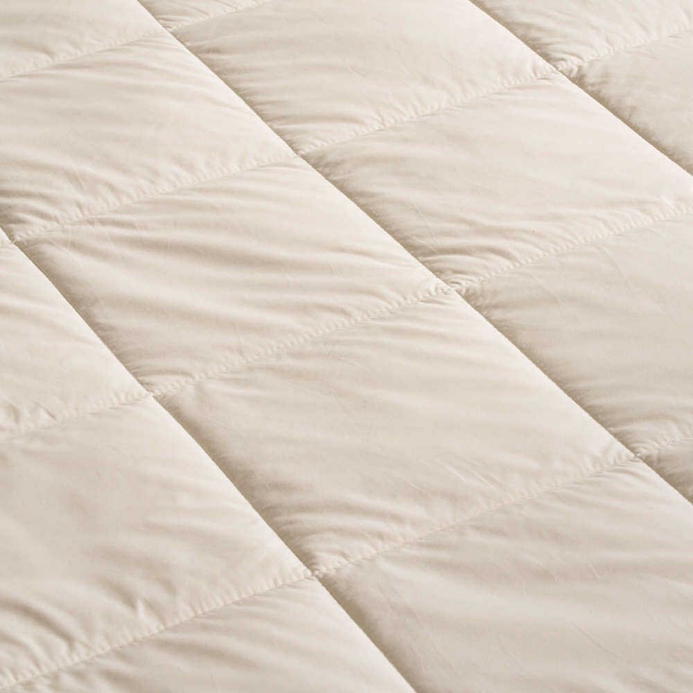 Vispring Luxury Skirted Mattress Protector